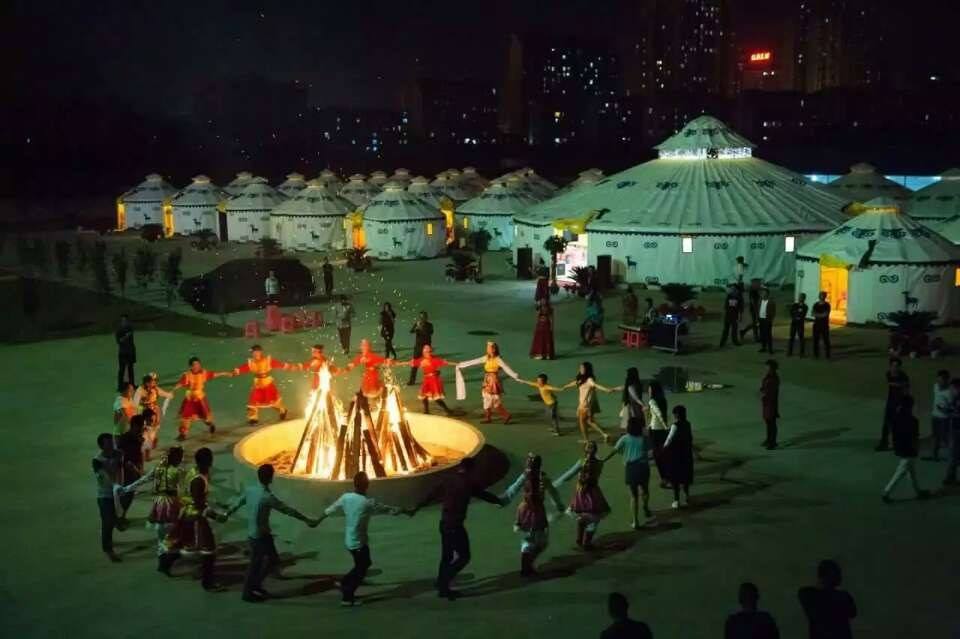 bbq inflatable yurt.jpg