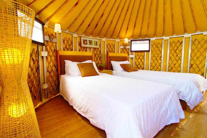 giant inflatbale yurt for commendation.jpg