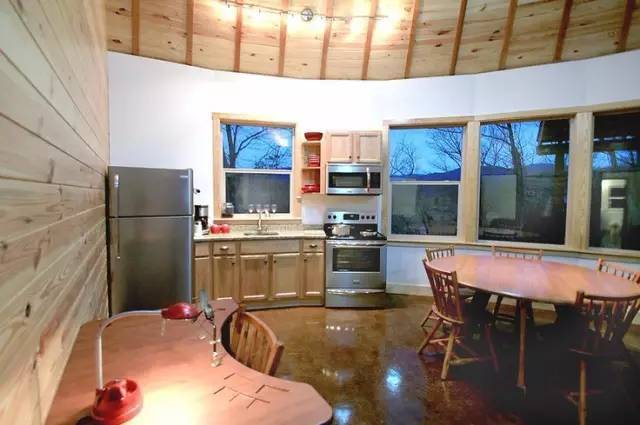 yurt interior review15.jpeg