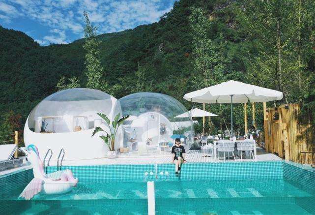  small swimming pool tent