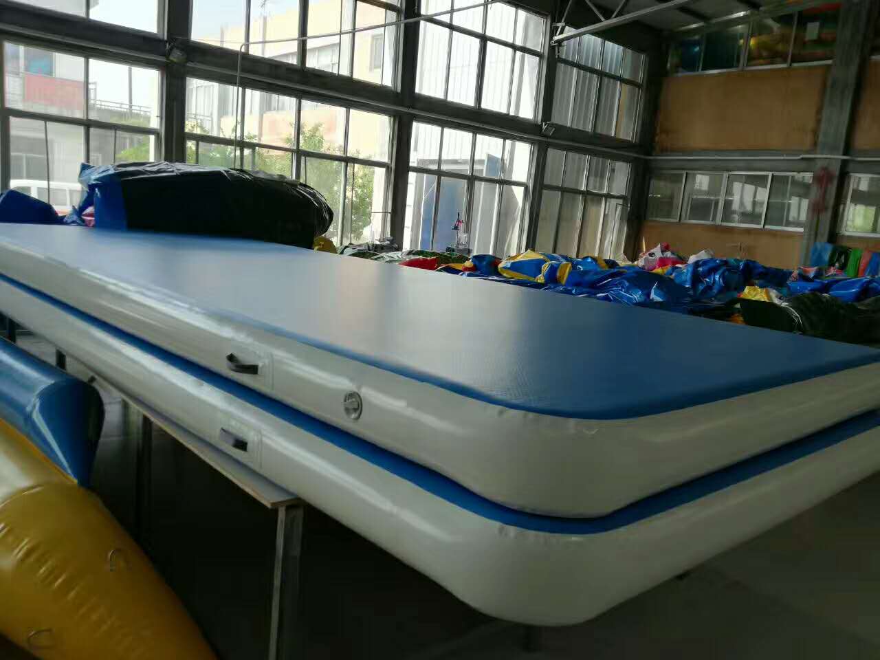 Reseñas de pista de caída inflable