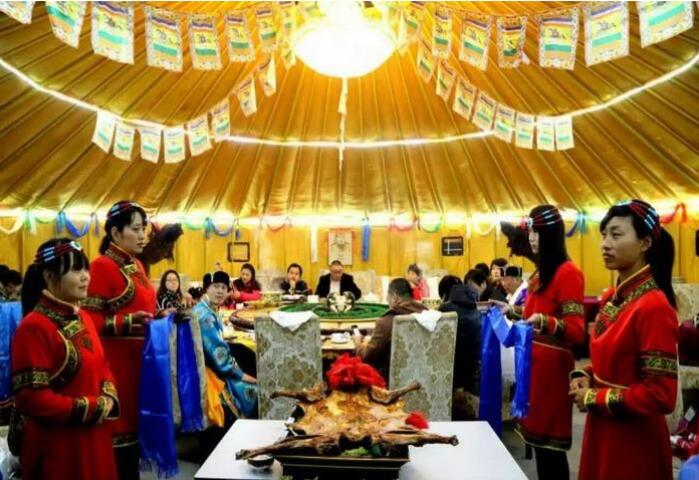 restaurante yurta mongola interior