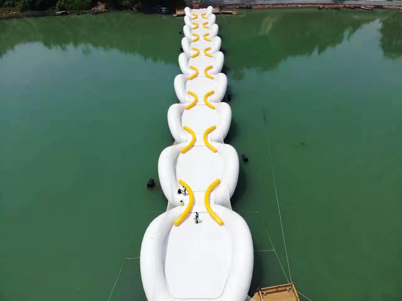 Puente hinchable trampolín inflable